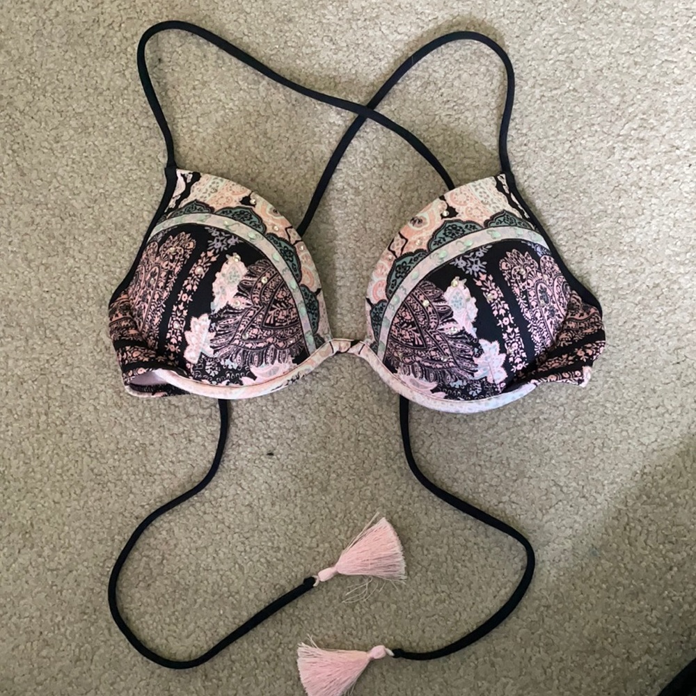 VS Criss-Cross Bikini Top
